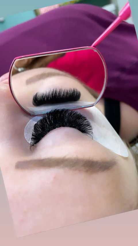 Lashes Fills & Extensions service